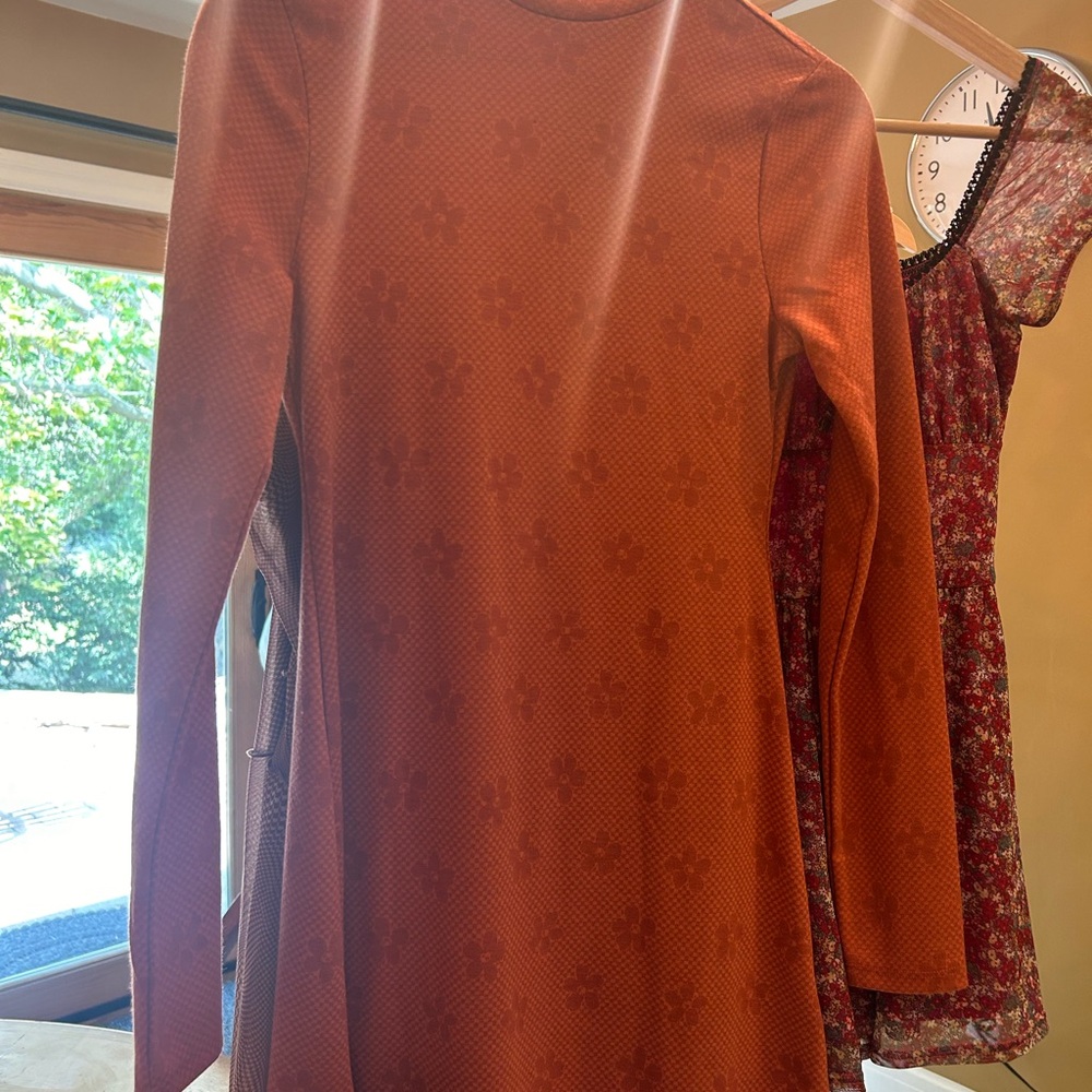 Billabong slaty blond brand size small.